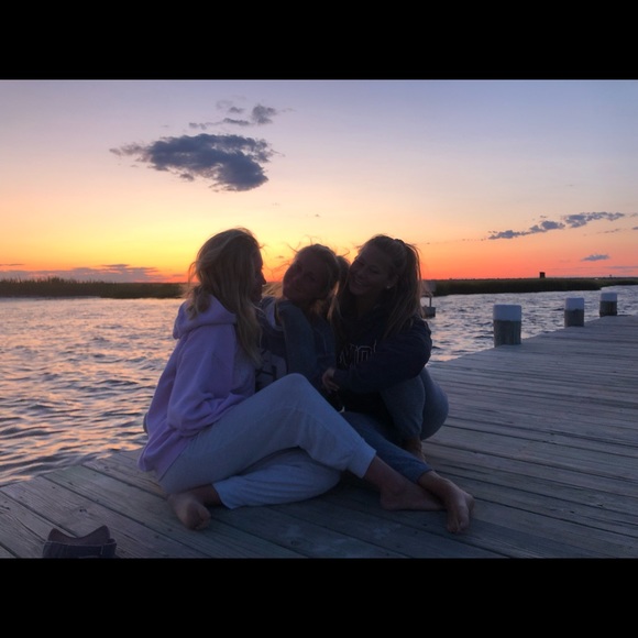 Meet your Posher, Chloe - Picture 1 of 1